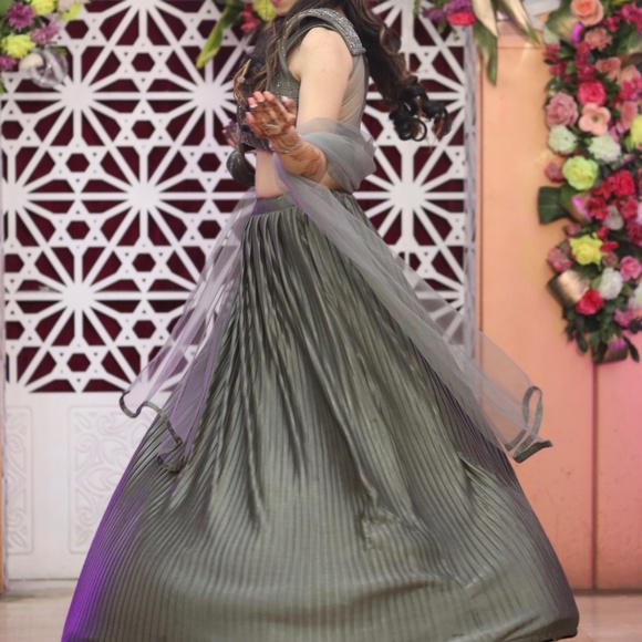 Lehenga for sale - Picture 3 of 3